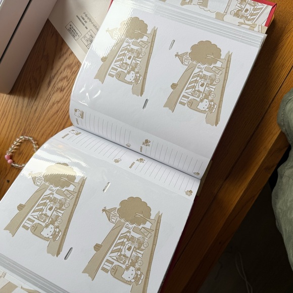 Vintage Y2K Hello Kitty Flower Shop Photo Album with Prompt Writing - Picture 3 of 4